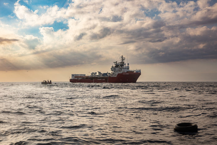 Rettungsschiff Ocean Viking auf hoher See